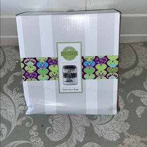 Scentsy Pack Your Bags warmer
